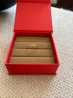 10k Yellow Gold Women's Wedding Ring Band